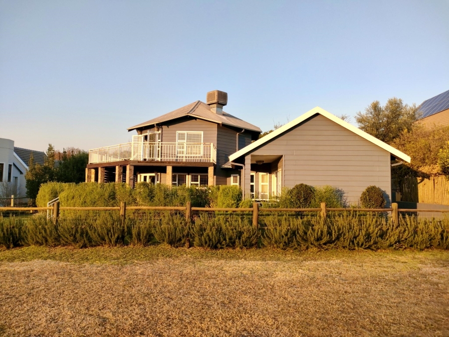4 Bedroom Property for Sale in The Coves North West
